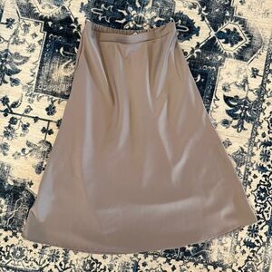 2Bella Grey Satin Midi Skirt - M